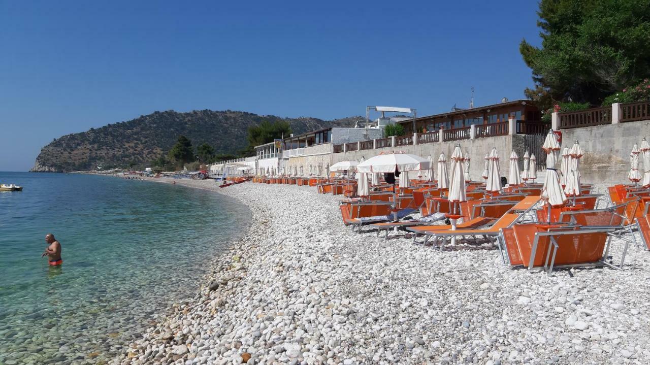 Camping Village Degli Ulivi Mattinata Exterior foto